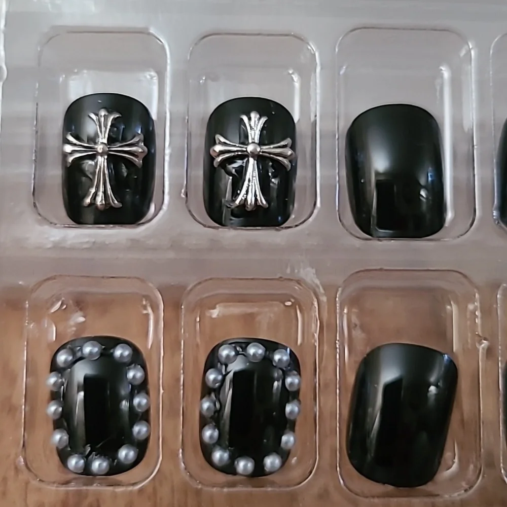 3D Cross Press On Nails - Picture 9 of 9